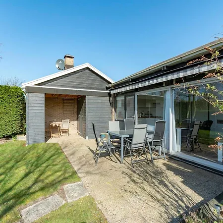 Semesterbostad Boerenslag-2 Bungalow, 5-guests Opposite *