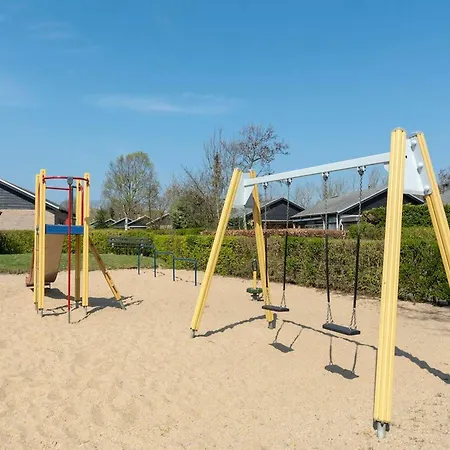 Boerenslag-2 Bungalow, 5-guests Opposite Vakantiehuis *