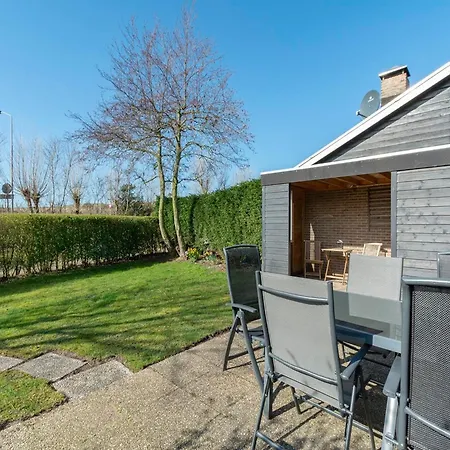 Boerenslag-2 Bungalow, 5-guests Opposite