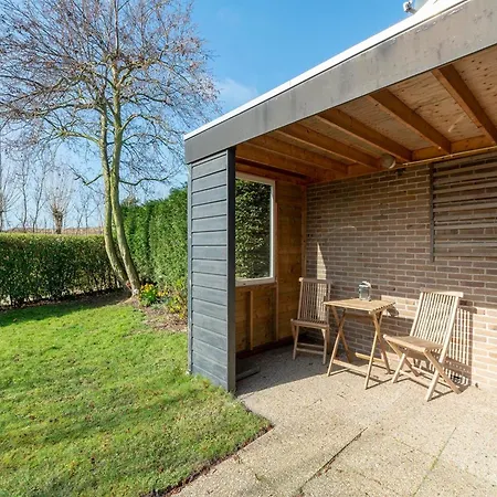 Boerenslag-2 Bungalow, 5-guests Opposite Sint Maartensvlotbrug