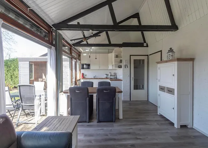 Boerenslag-2 Bungalow, 5-guests Opposite Ferienhaus Sint Maartensvlotbrug