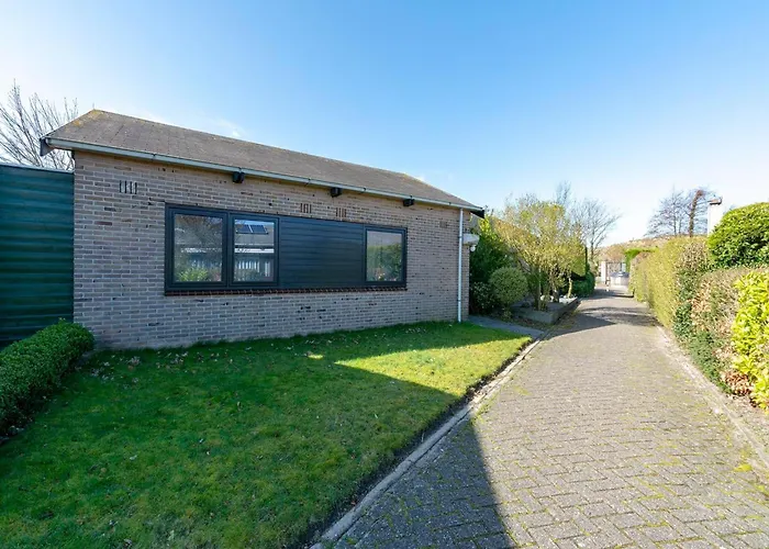 Boerenslag-2 Bungalow, 5-guests Opposite * Sint Maartensvlotbrug